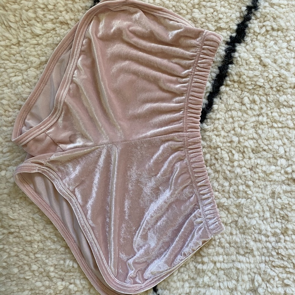 Velvet pink shorts